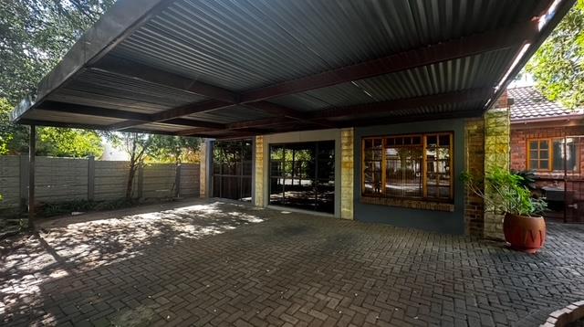 3 Bedroom Property for Sale in Langenhovenpark Free State